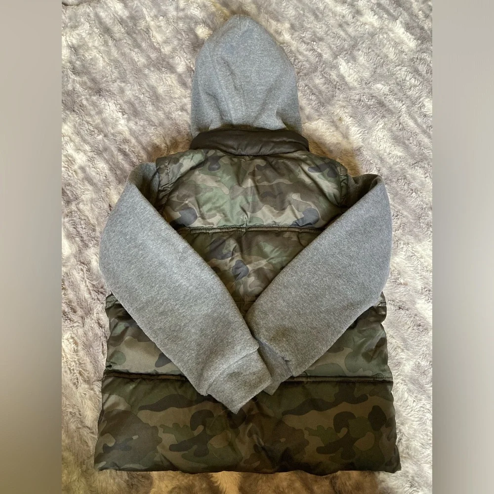 I-extreme, size 5 camo and gray, hooded sweatshirt and puffer material jacket